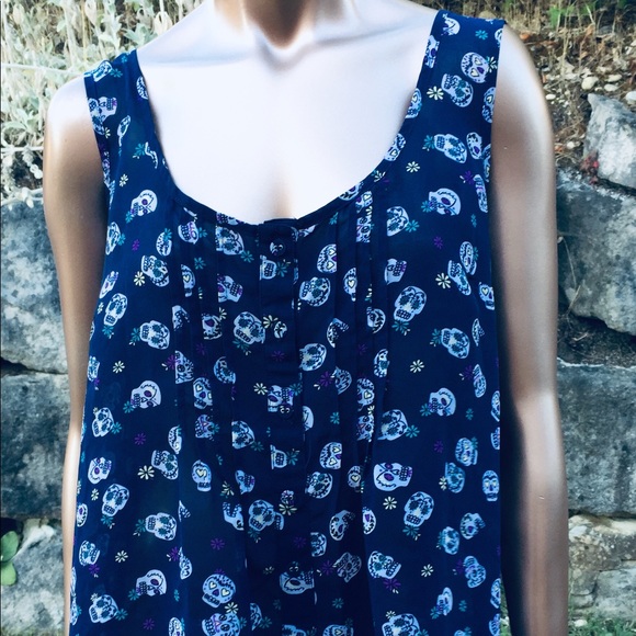 TORRID Layered Pleated Skull Print Sleeveless Top - Picture 7 of 8